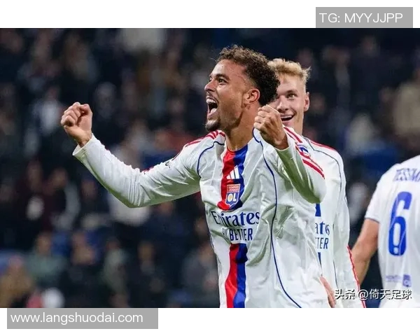 法甲联赛再现悬念！巴黎圣日耳曼与里尔争夺冠军将激烈对决